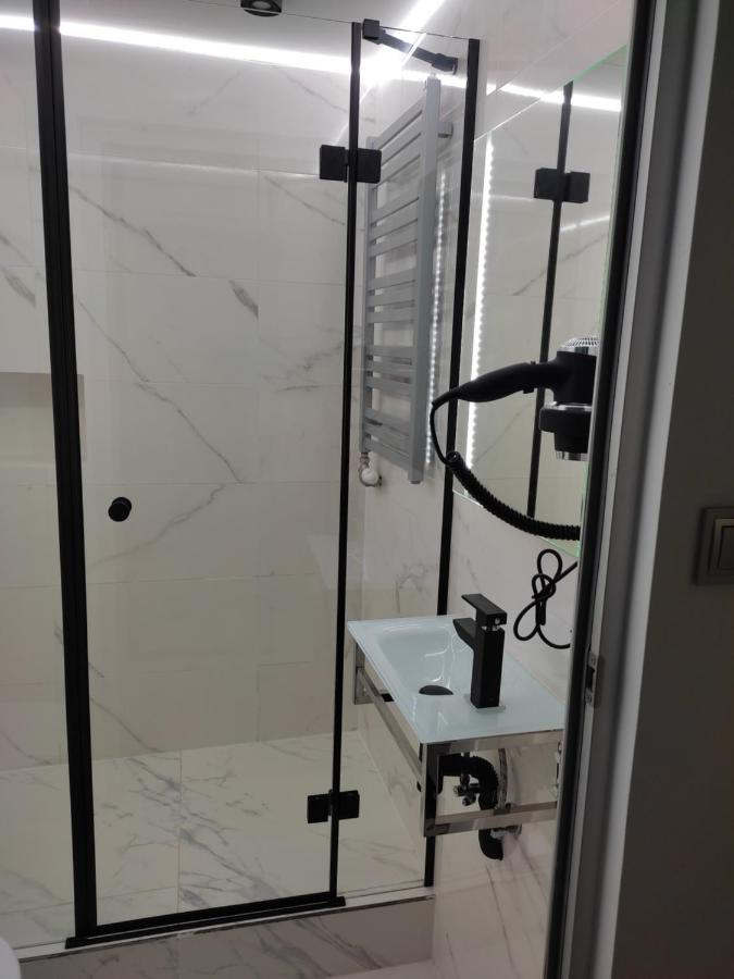 קרקוב Jacuzzi Apartment Zen מראה חיצוני תמונה